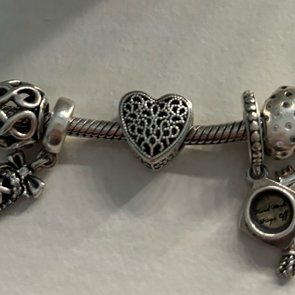 Pandora silver heart
